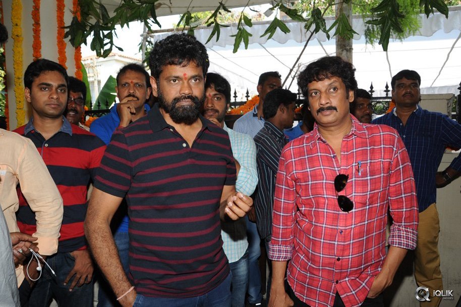 Yevado-Okadu-Movie-Opening